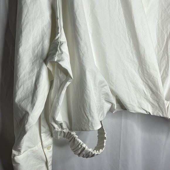 NWT 4x plus white future collection top - Picture 3 of 6